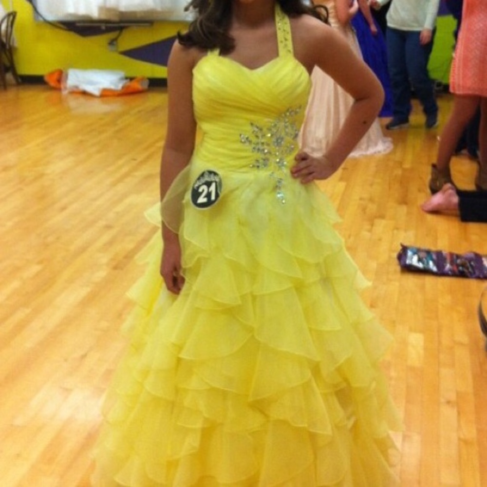 Yellow pageant/prom dress